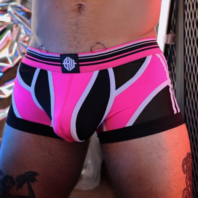 Boxer Circuit Breaker Rose