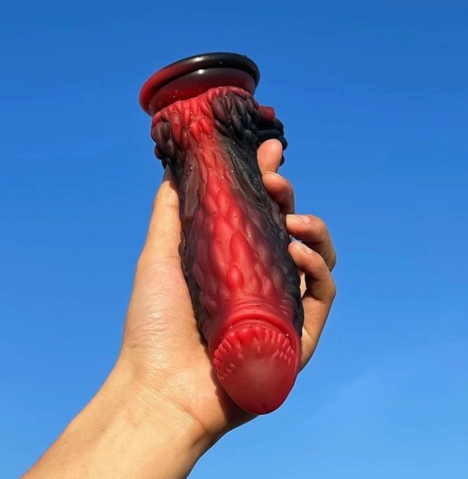 Gode Dragon Yong 15 x 5.5cm Noir-Rouge