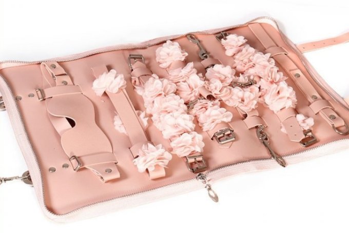 Lace Flower Bondage Kit Rose