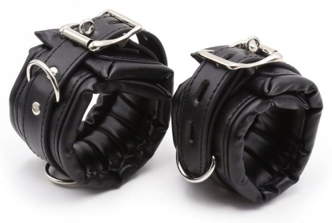 Menottes avec Ventouse Strongcup Noires