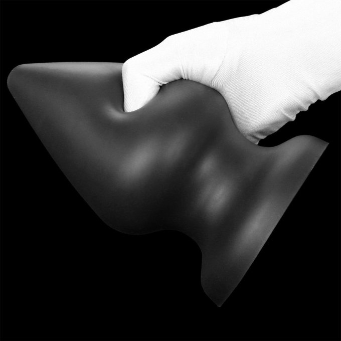 Plug Ikonyk Noir M 8 x 5cm