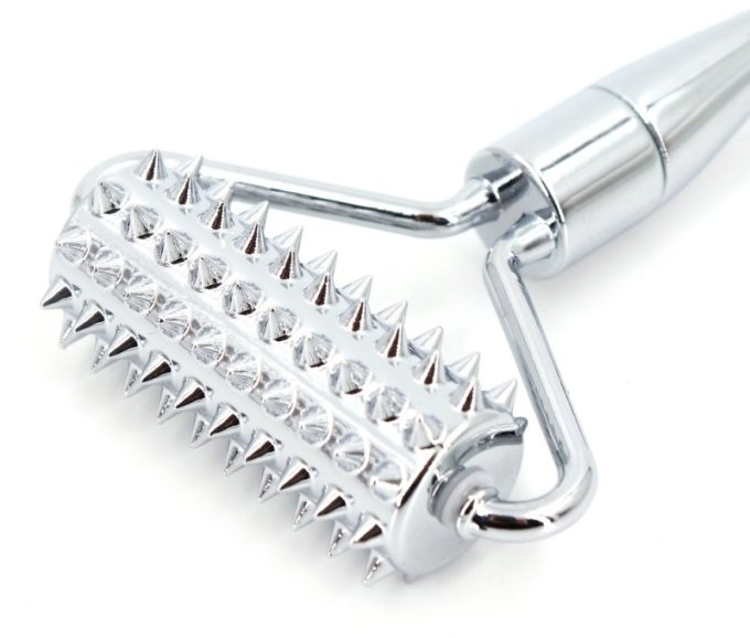 Roulette à picots en métal Micro Roller 12cm