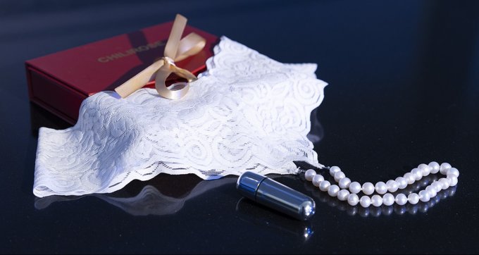 String perlé Izia + Mini Vibro Blanc