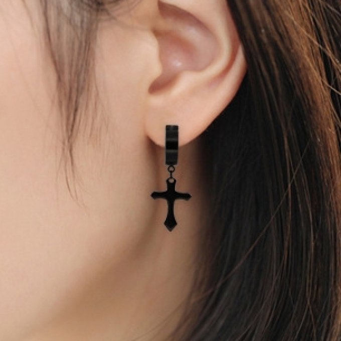 Boucle d'oreille CROSS Noire